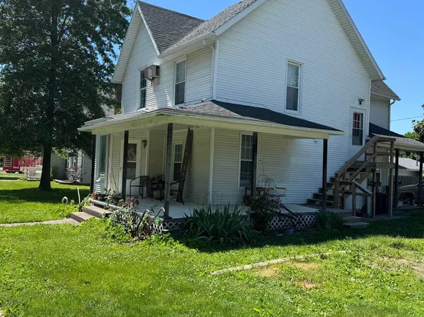 418 Franklin St, Wapello, IA 52653