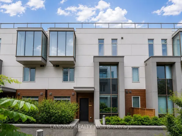 17 Greenbriar Rd #7, Toronto, ON M2K 1H7
