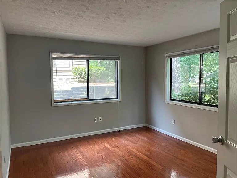906 Parkaire Xing #906 — Photo 30