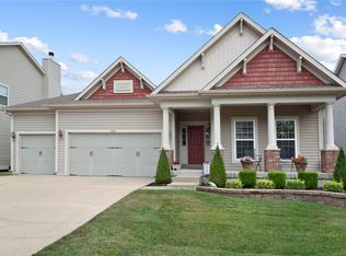 302 Country Orchard Dr, Lake Saint Louis, MO 63367