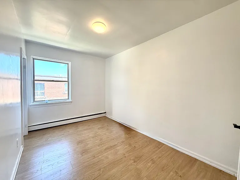 169 Park Row S — Photo 7
