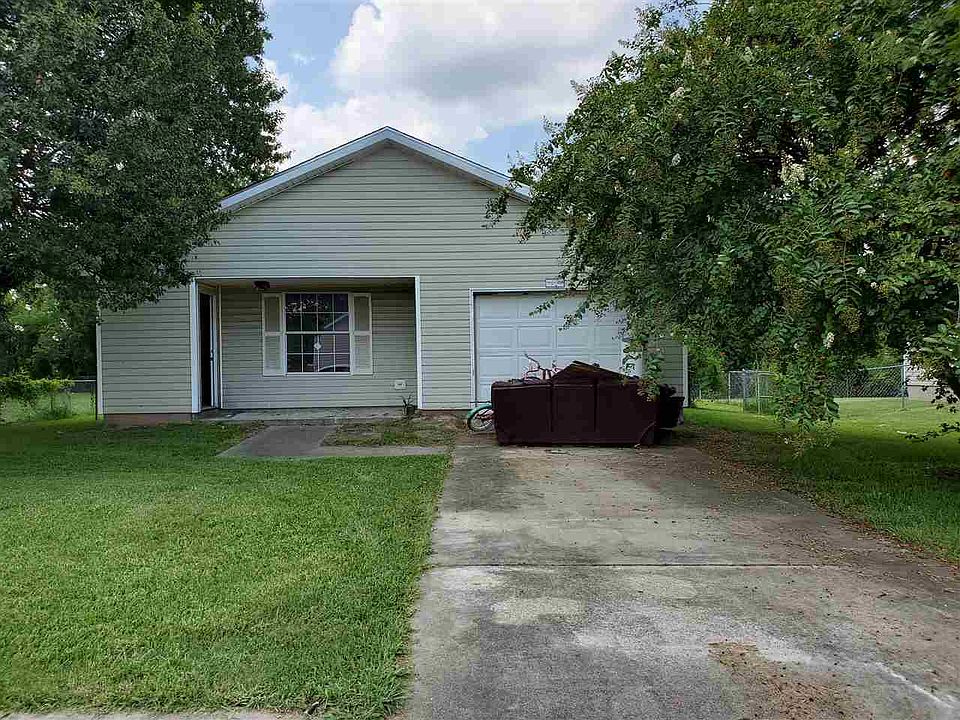 1st image of 18 Carpenters Place Dr