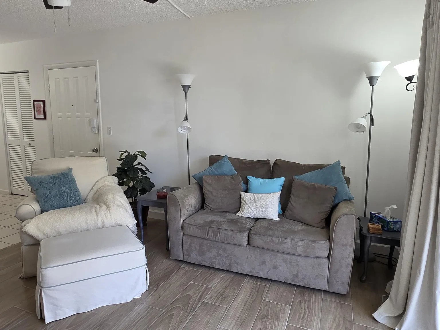 3402 Gardens East Dr — Photo 4