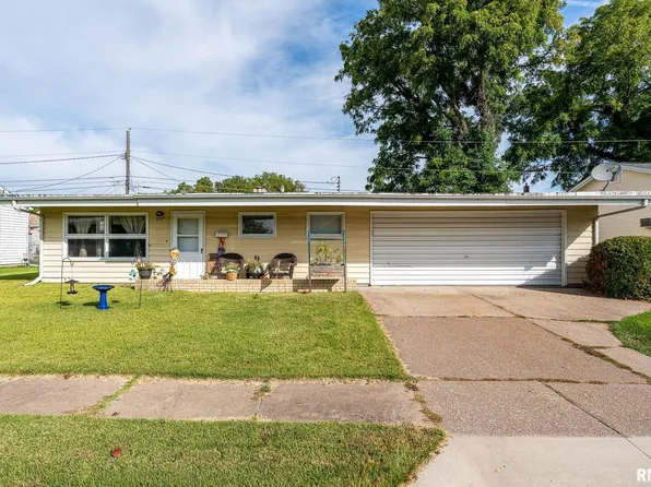 3209 15th Ave, Moline, IL 61265