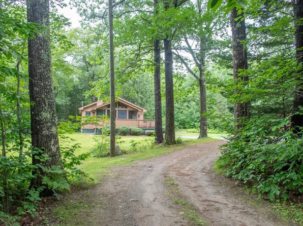 202 Kents Hill Road, Wayne, ME 04284