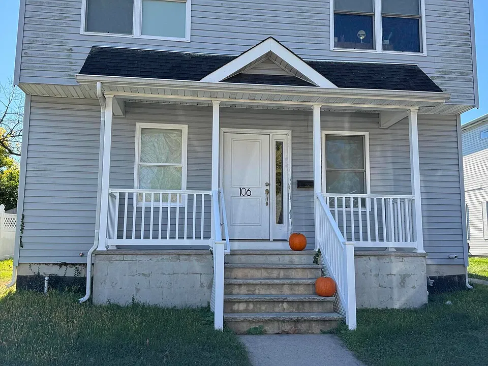 106 Poplar Ave