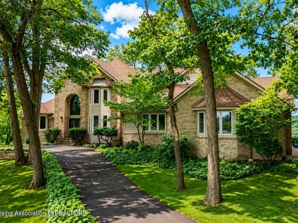 10082 Oak Island Dr, Laingsburg, MI 48848