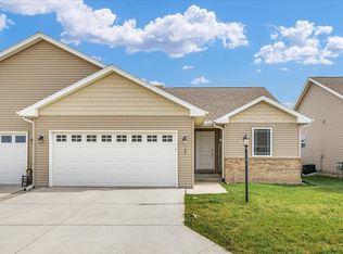 104 Sunset Ct, Fisher, IL 61843