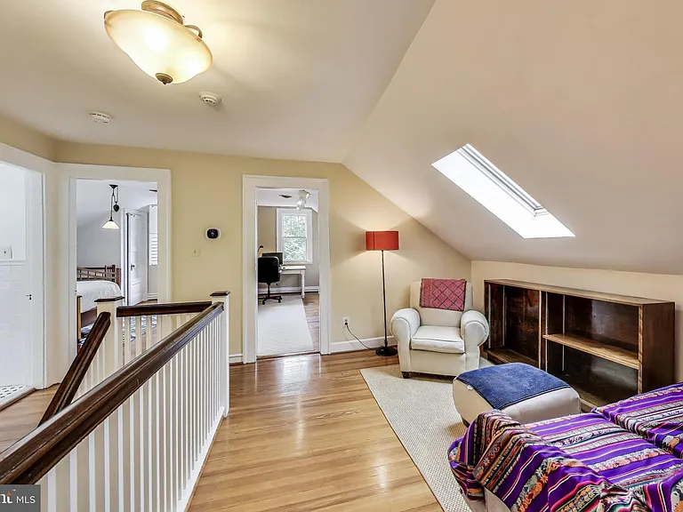 5809 Grosvenor Ln — Photo 23