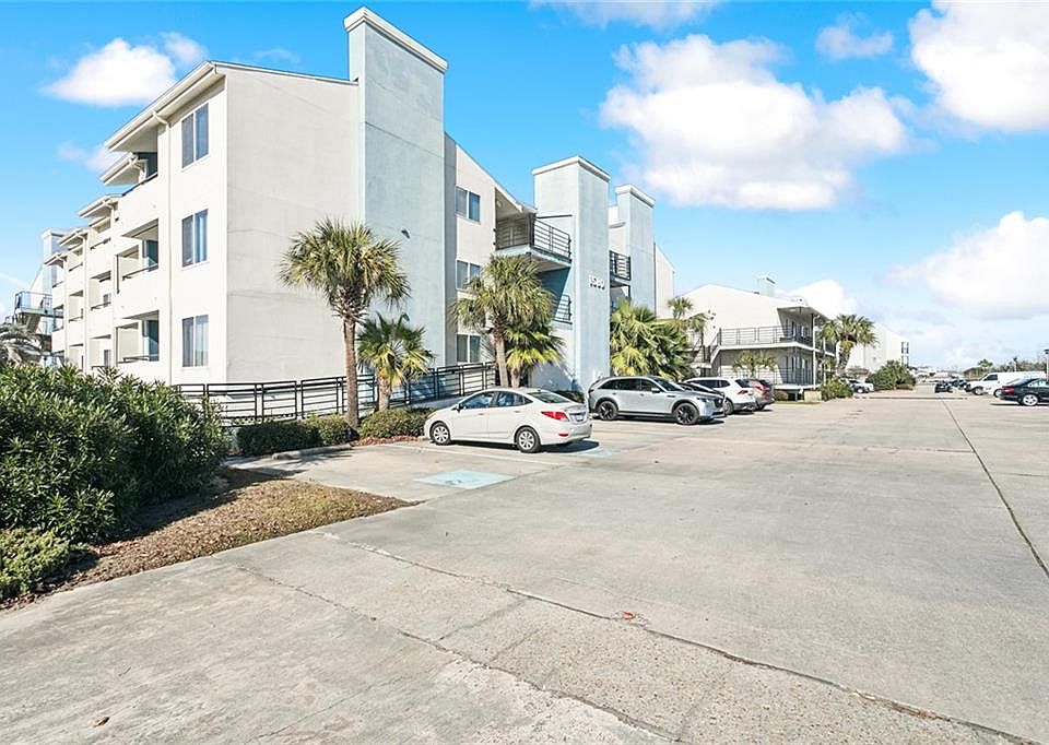1st image of 1580 Harbor Dr Unit 322