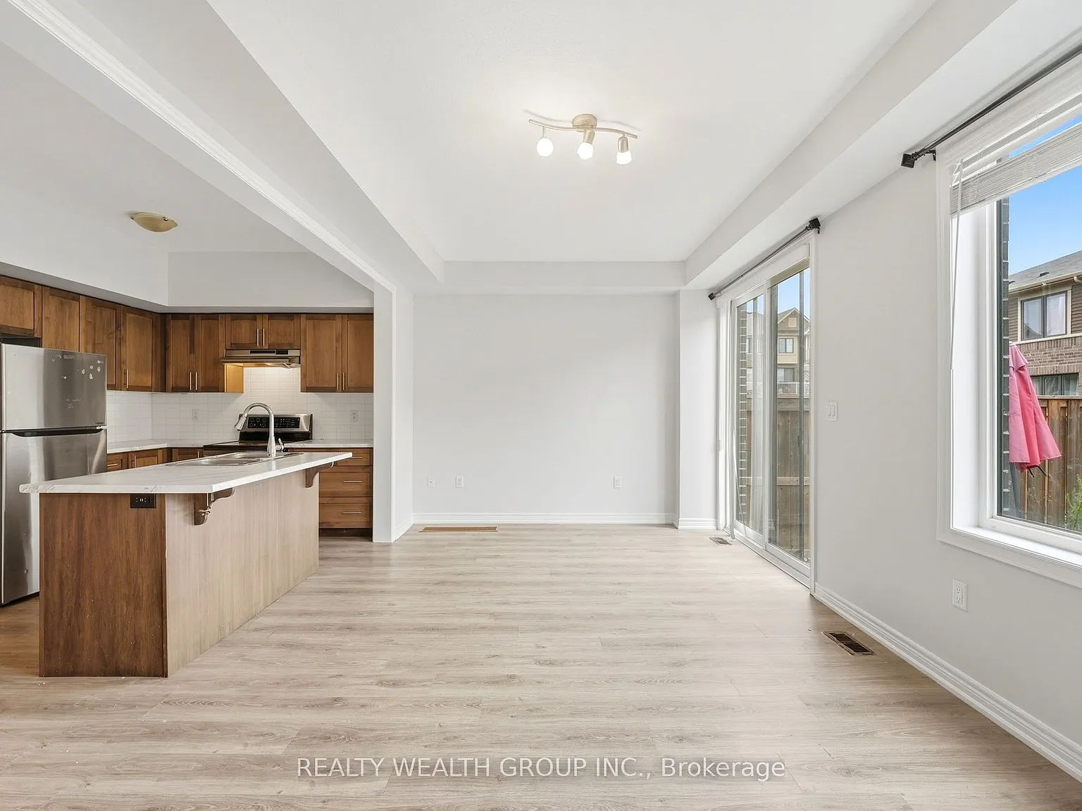 3 bed, $2,900 — Photo 4