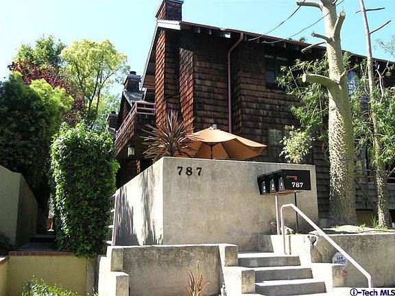 2nd image of 787 Magnolia Ave APT 2