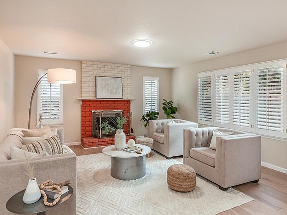 3rd image of 2391 Carmel Dr