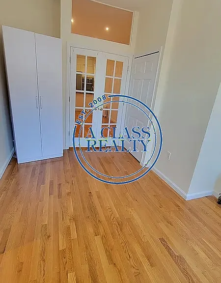2802 Steinway St #3L — Photo 12
