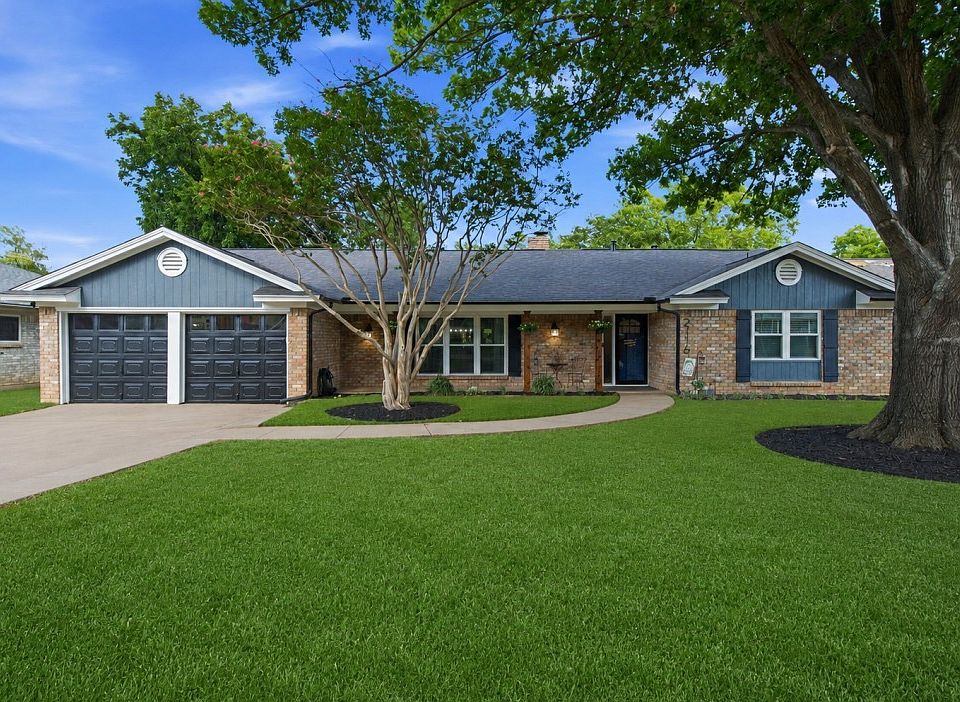 1st image of 2116 Stonegate Dr N