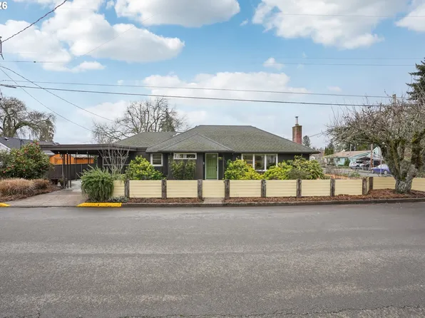 330 NW 14th St, McMinnville, OR 97128