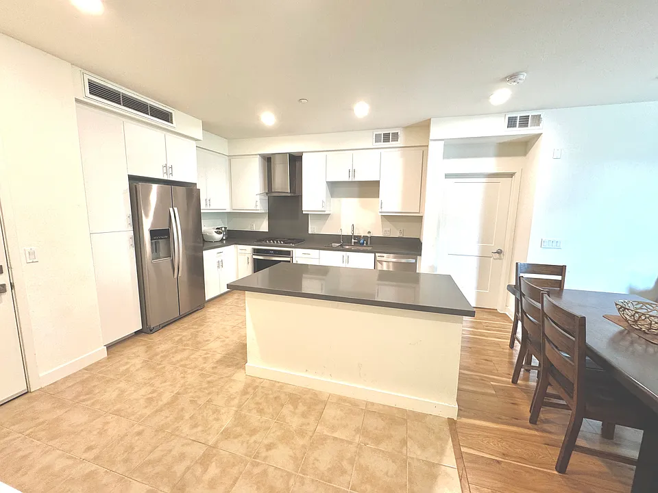 1302 Nolita
