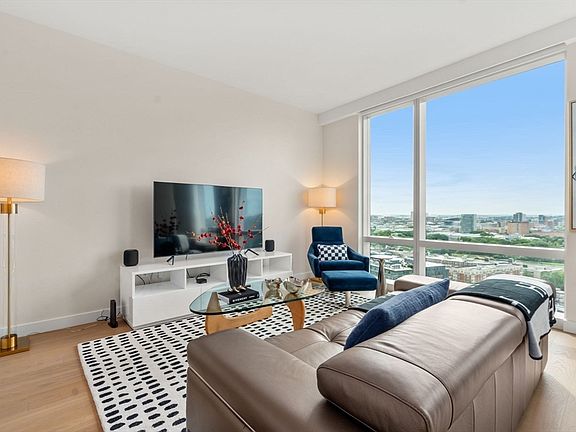 5th image of 188 Brookline Ave Unit 21B