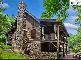 290 Hawks Lake Dr, Seven Devils, NC 28604
