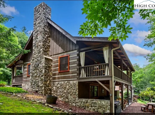 290 Hawks Lake Drive, Seven Devils, NC 28604