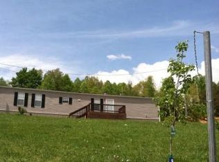 128 Huckleberry Dr, Pennington Gap, VA 24277