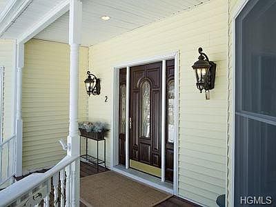 3rd image of 2 Sophia Ln
