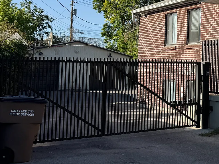 219 W 300 N — Photo 13