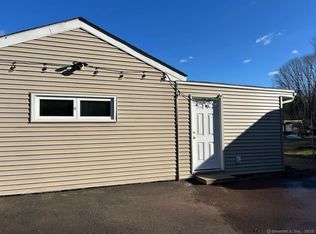 394 Clintonville Rd, North Haven, CT 06473