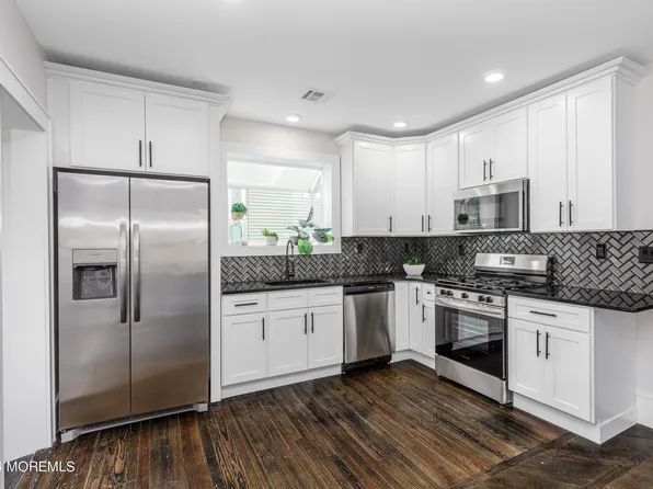20 Rector Place, Red Bank, NJ 07701