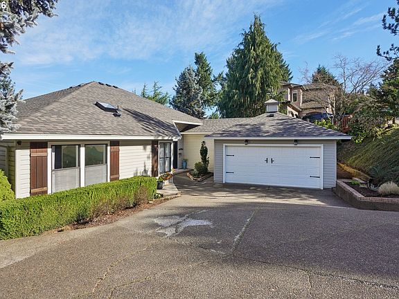 3rd image of 19760 Wildwood Dr