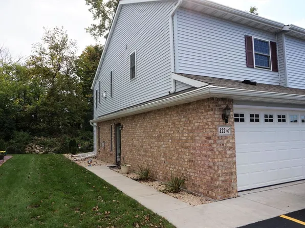 322 Kettle Moraine Dr N, Slinger, WI 53086