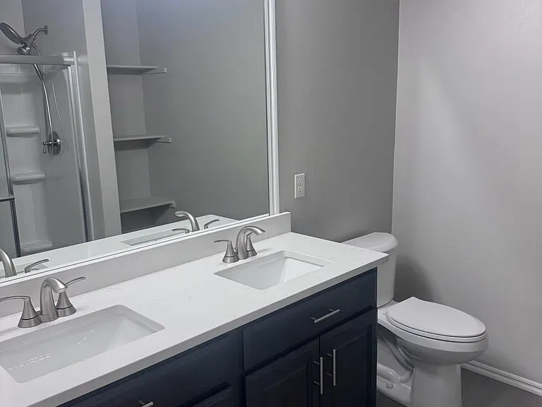 10300 Hidden Village Dr — Photo 8