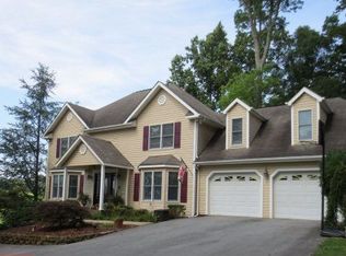 20213 Colony Ln, Bristol, VA 24202