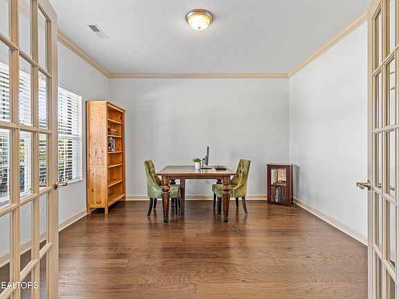5th image of 732 Heathgate Rd
