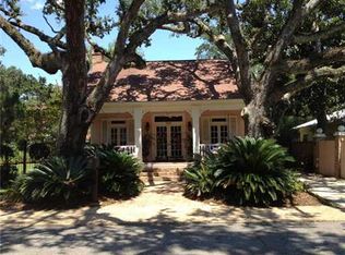 608 Catchot Pl, Ocean Springs, MS 39564
