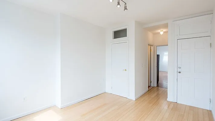 Rented by Nooklyn NYC LLC | media 55