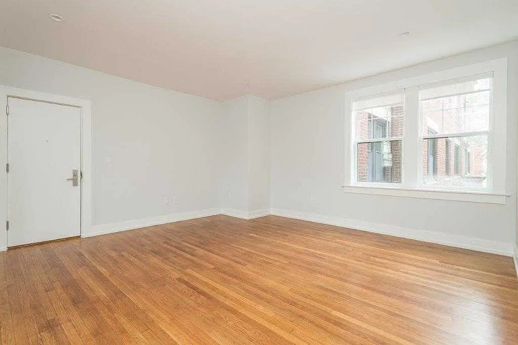 2 bed, $4,000 — Photo 3