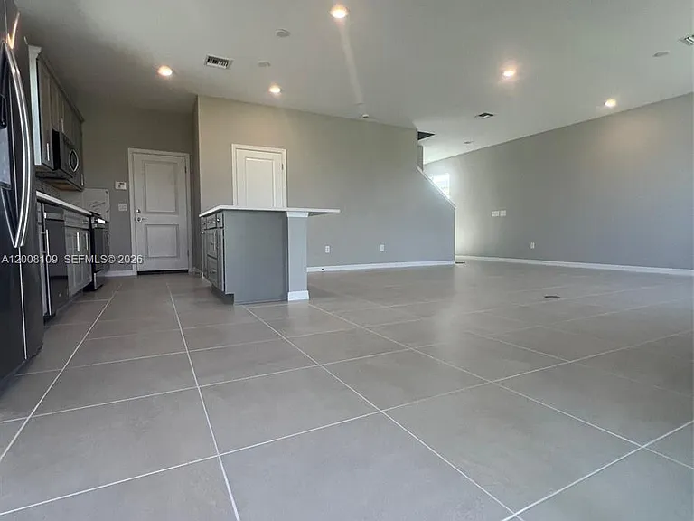 12222 SW Myrtle Oak Dr — Photo 5