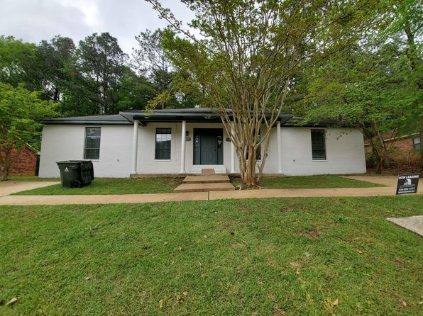 1313 Hampton Dr