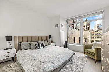 Rented by R New York