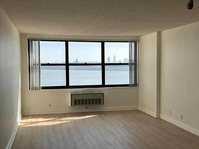 7002 Boulevard East #14B — Photo 8