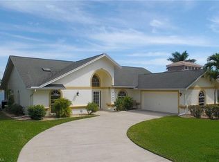 5207 Skyline Blvd, Cape Coral, FL 33914