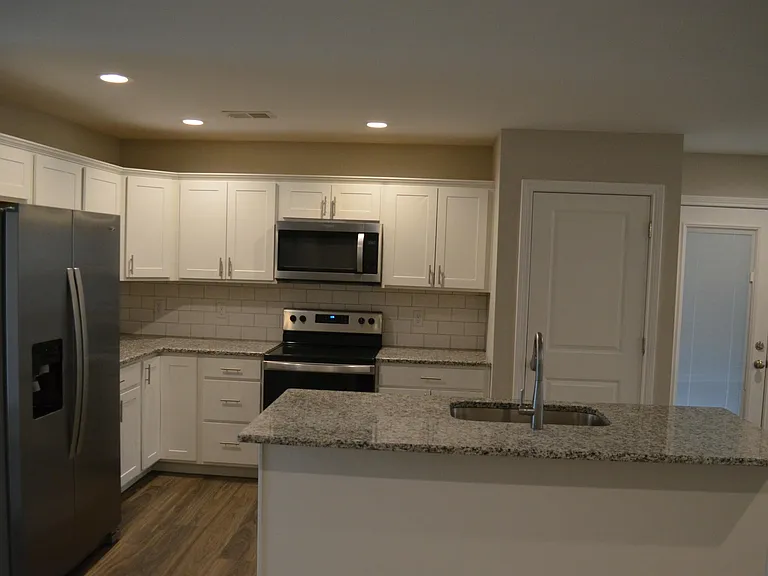 4009 Ruby Rose Rd — Photo 6