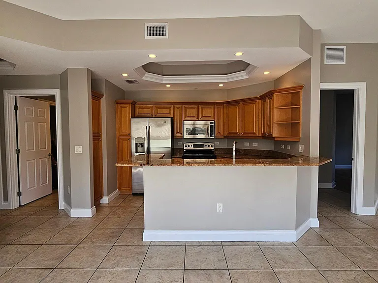 8111 Lakewood Main St — Photo 28