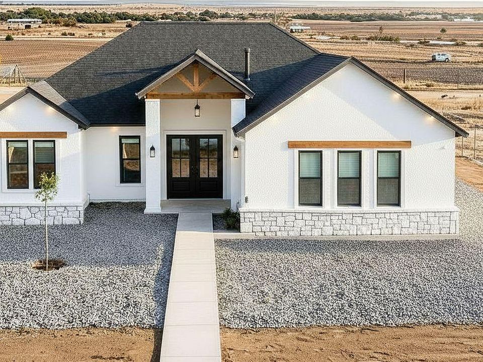1st image of 551 Valley Quail Dr