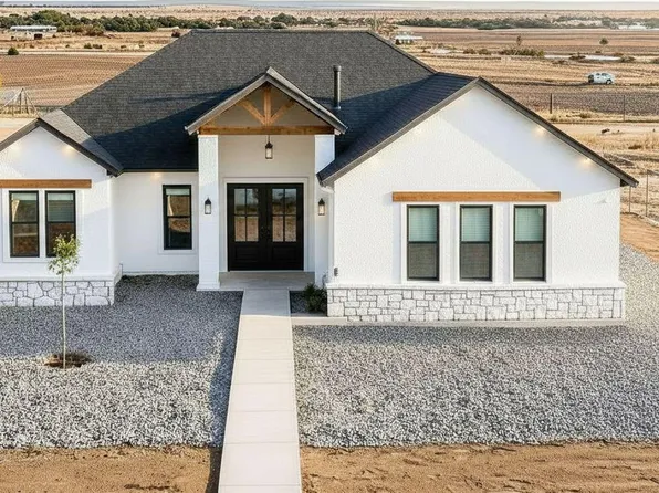 551 Valley Quail Dr, Clint, TX 79836