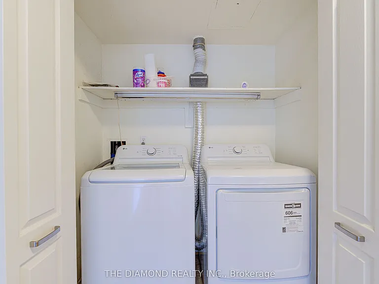 40 Sunrise Ave #301 — Photo 28