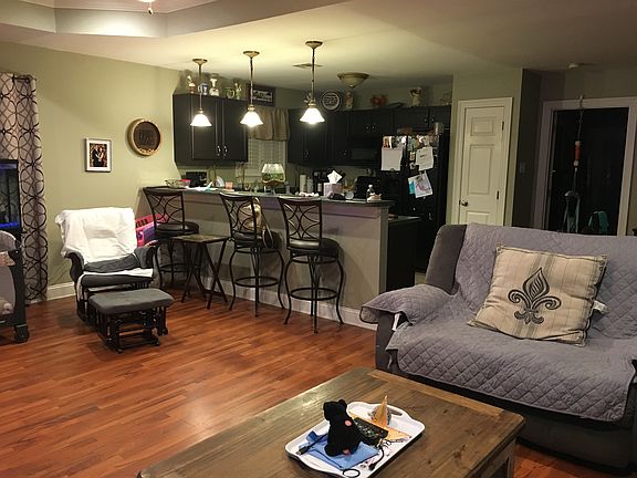 3rd image of 945 Avenue A