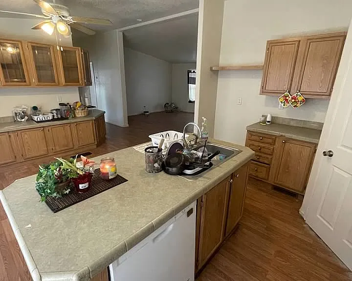 3560 Estes Park Dr — Photo 8
