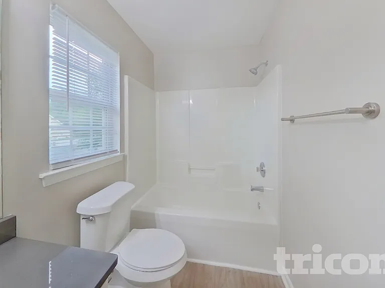 8717 Rozumny Dr — Photo 17